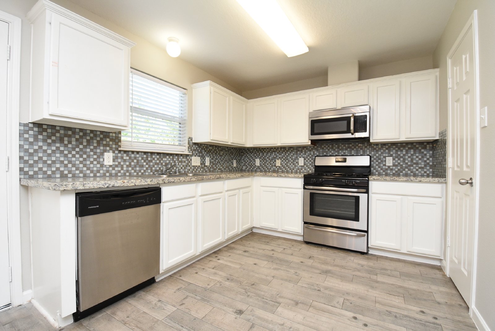 3 Bed, 2.5 Baths home ready for lease in Spring, TX property image