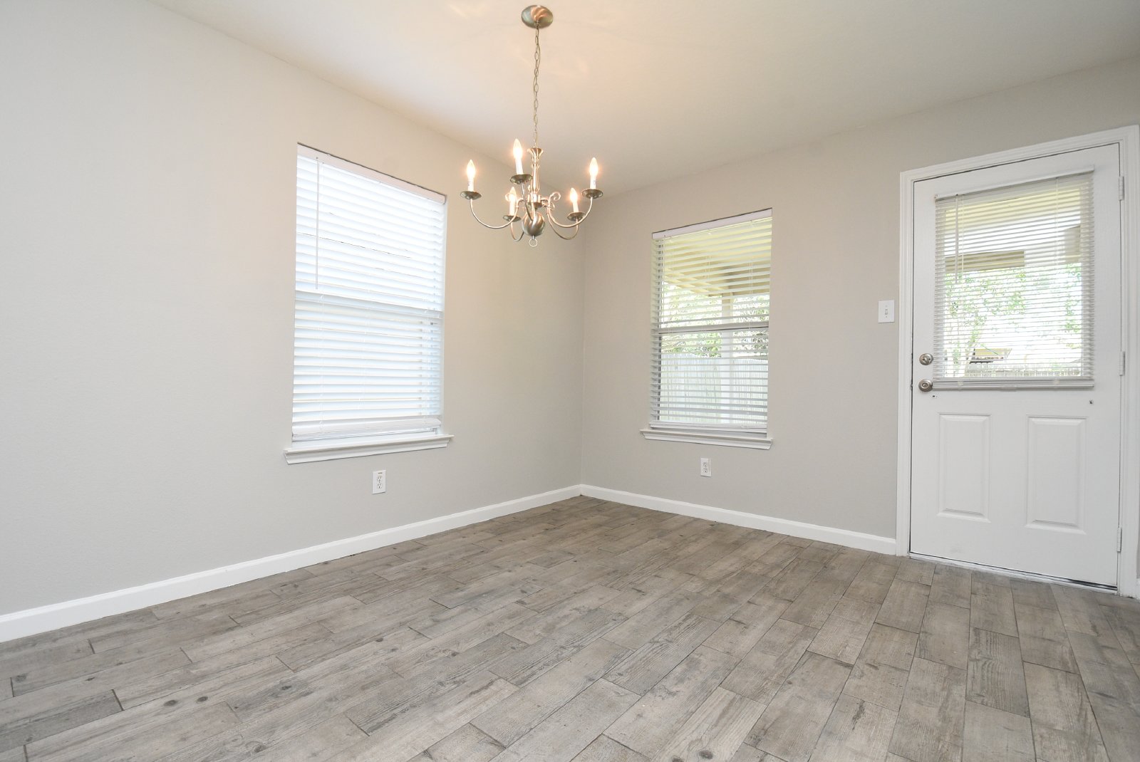 3 Bed, 2.5 Baths home ready for lease in Spring, TX property image