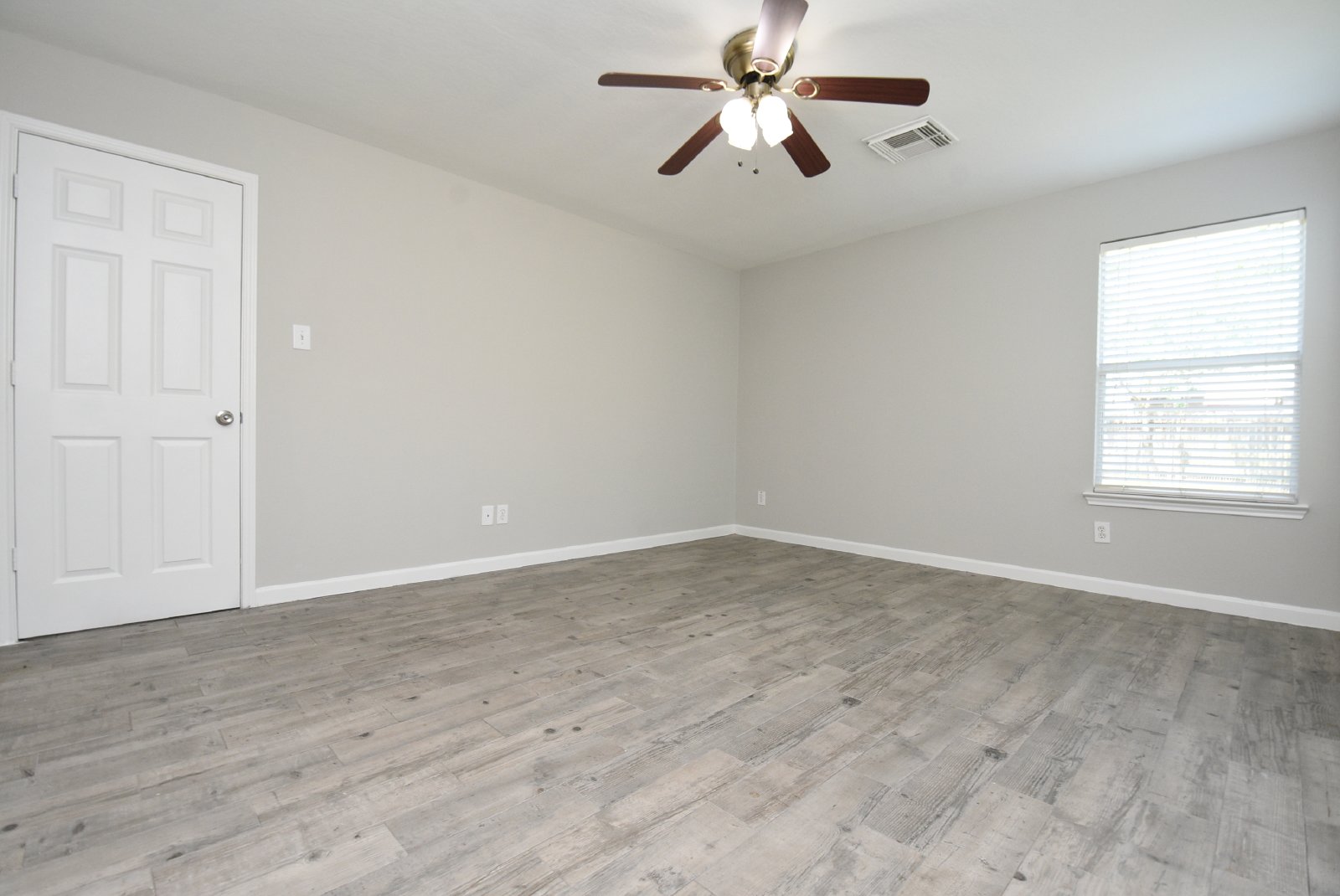 3 Bed, 2.5 Baths home ready for lease in Spring, TX property image