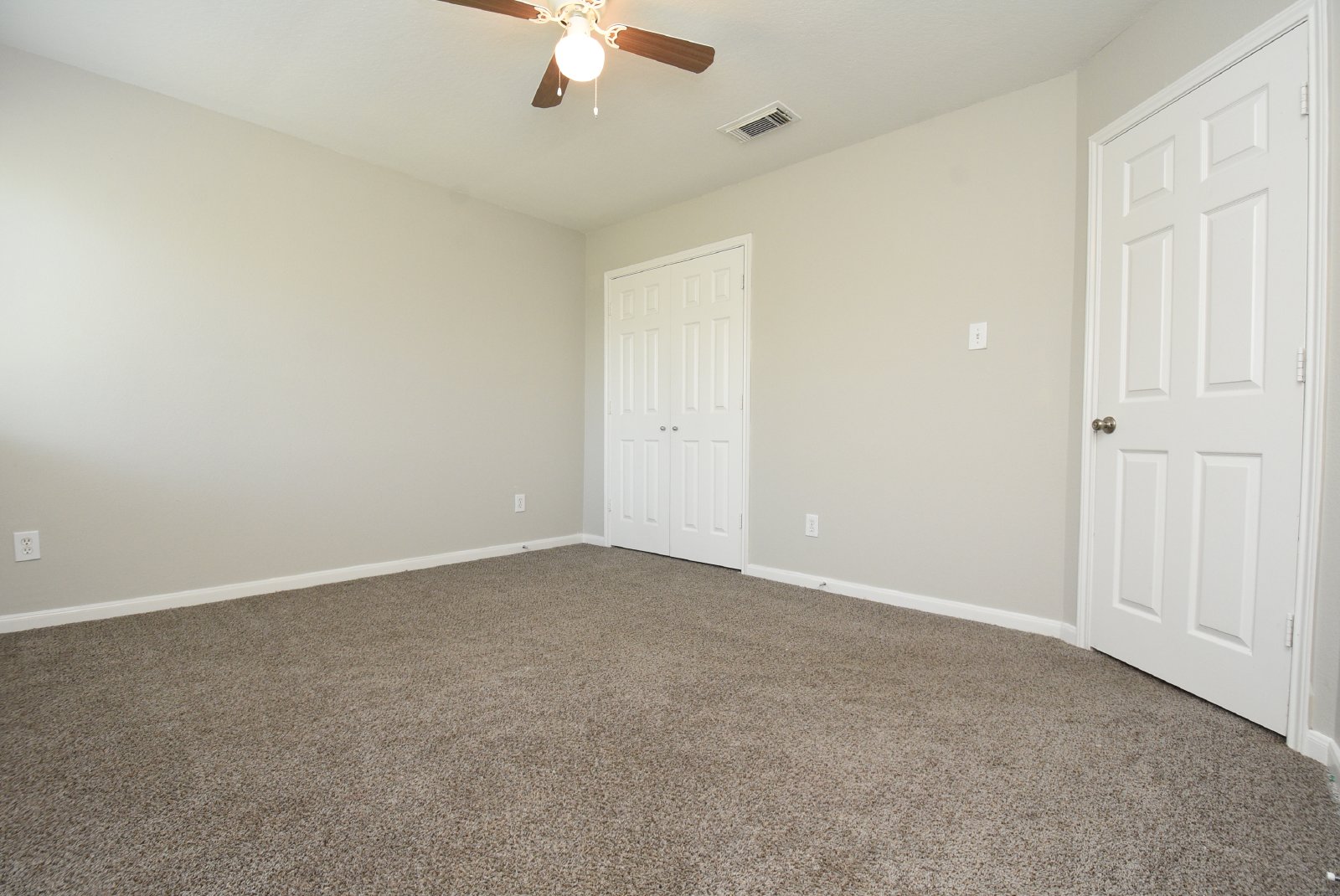 3 Bed, 2.5 Baths home ready for lease in Spring, TX property image