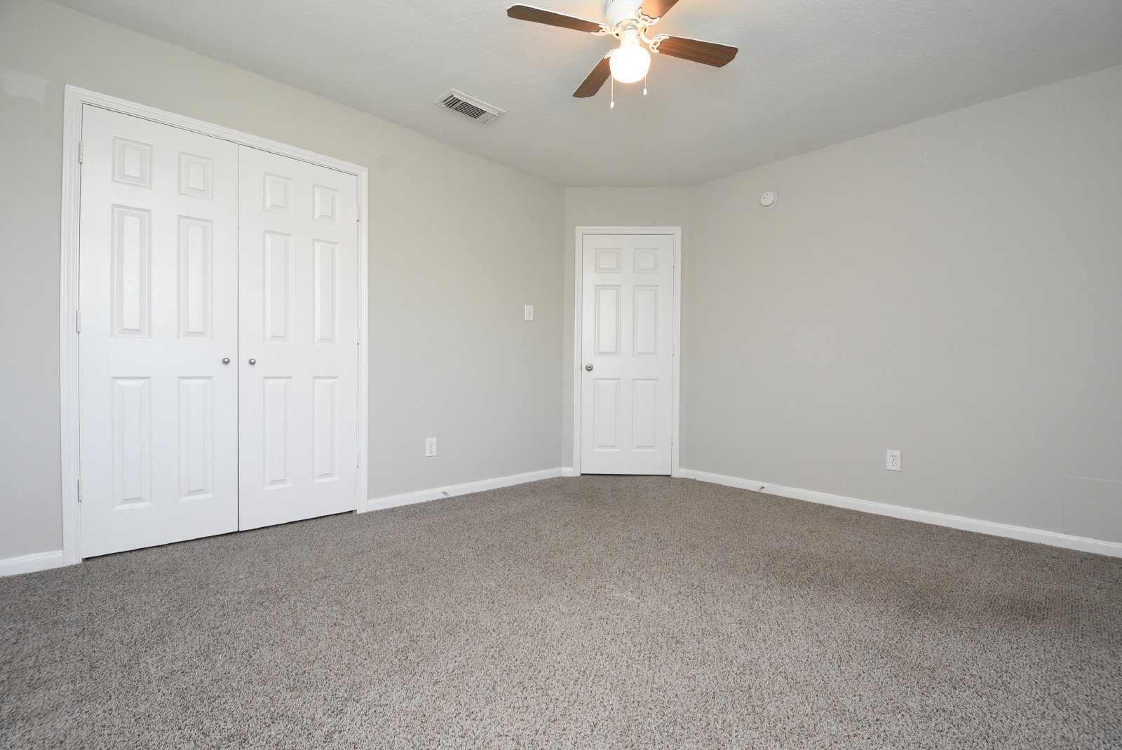 3 Bed, 2.5 Baths home ready for lease in Spring, TX property image