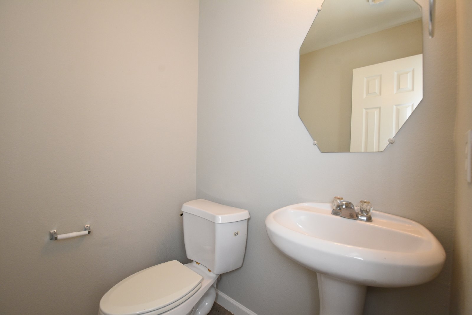 3 Bed, 2.5 Baths home ready for lease in Spring, TX property image