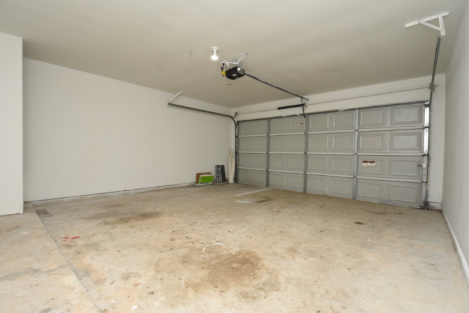 3 Bed, 2.5 Baths home ready for lease in Spring, TX property image