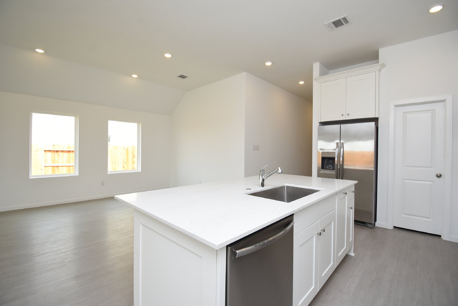 Elegant 4-Bed Home in Sunterra Ã????Ã???Ã??Ã?ÃÂ¢?? Resort-Style Living Awaits! property image