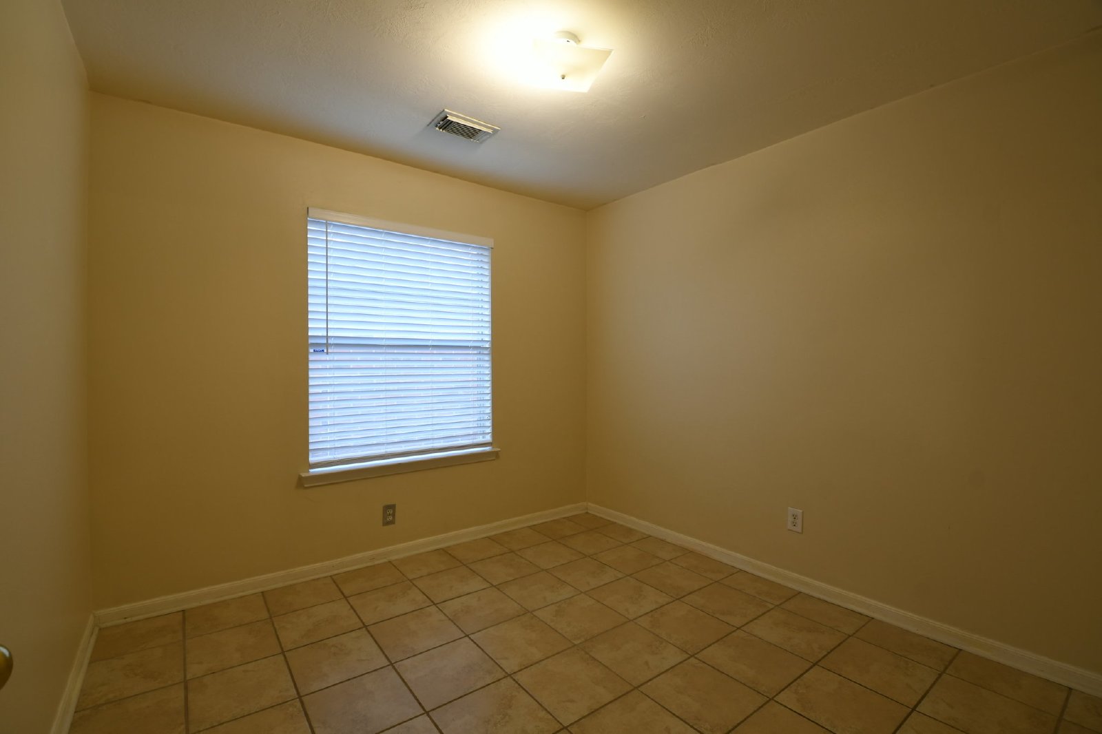 8611 Texas Texas Acorn property image