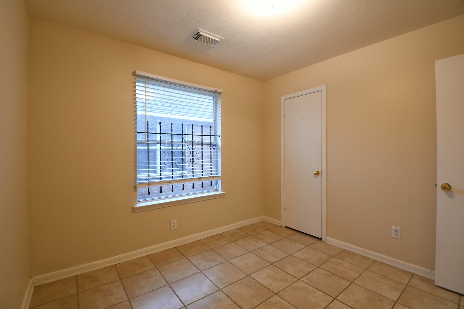 8611 Texas Texas Acorn property image