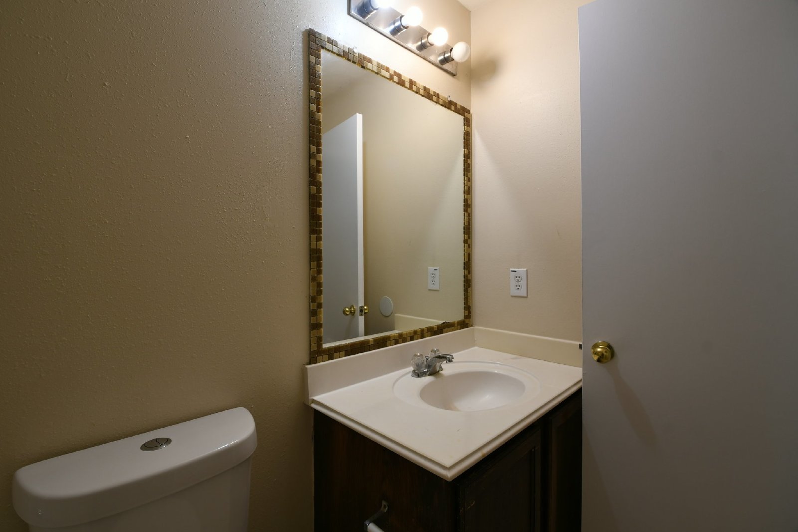 8611 Texas Texas Acorn property image