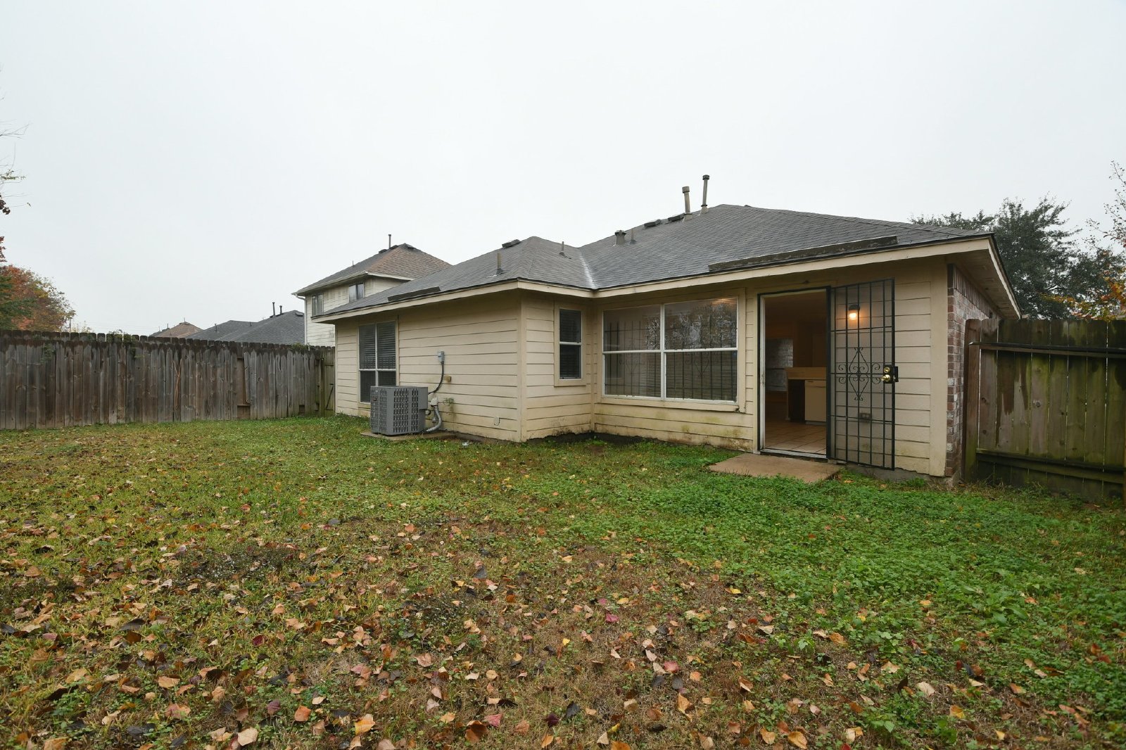 8611 Texas Texas Acorn property image