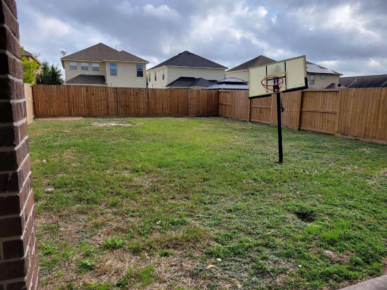 Two-story rental home available in Darbydale Xing Sec 2! property image