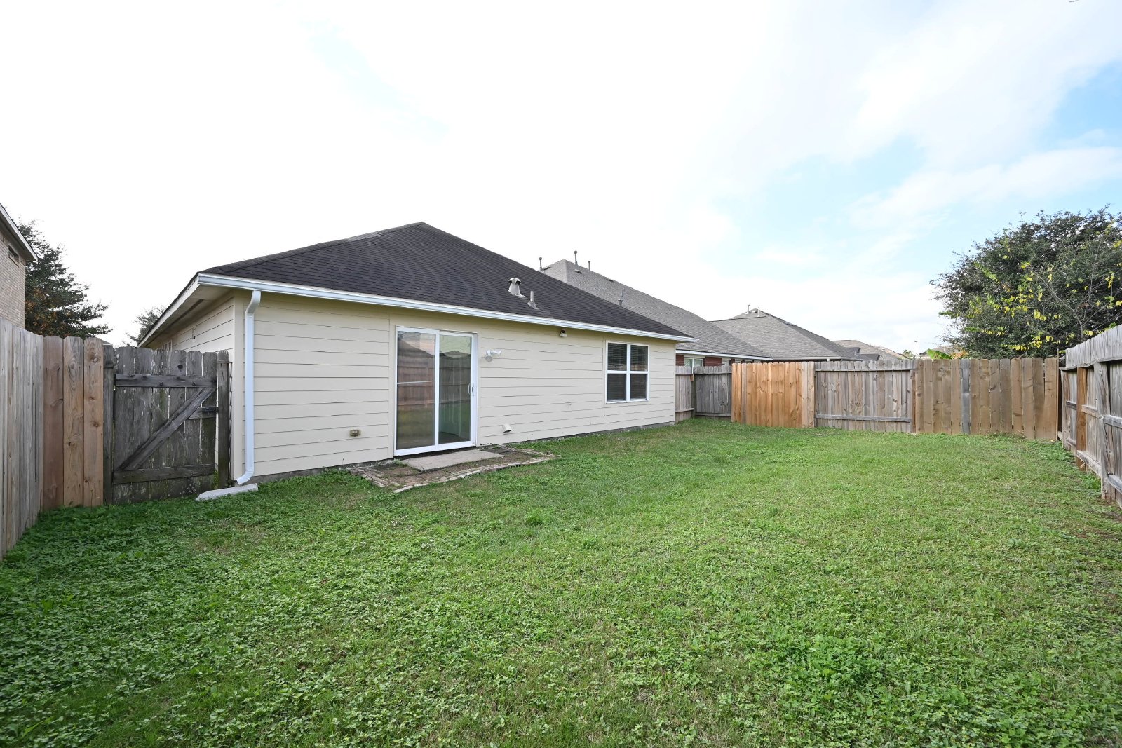 3Bed, 2Bath home in Cypress Creek area property image