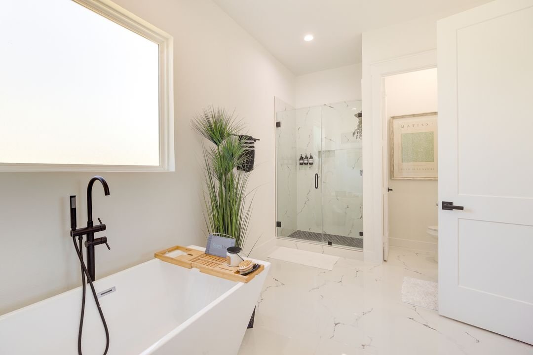 Welcome to this move-in ready 3-bed, 2.5-bath home in the thriving East Downtown Market Street area. property image