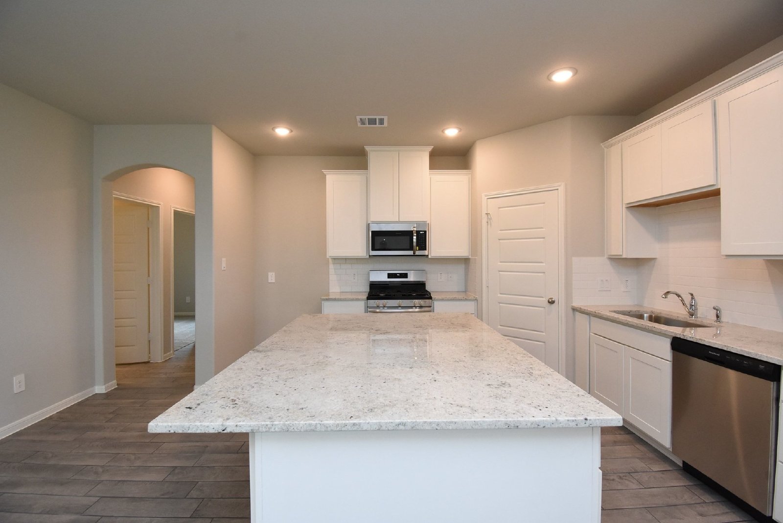 2128 Port Jackson Dr, La Marque, TX 77568 property image