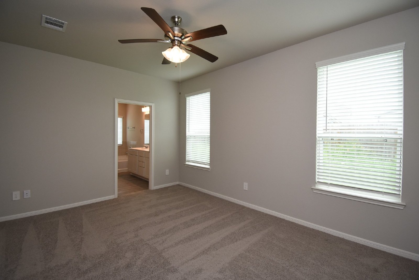 2128 Port Jackson Dr, La Marque, TX 77568 property image