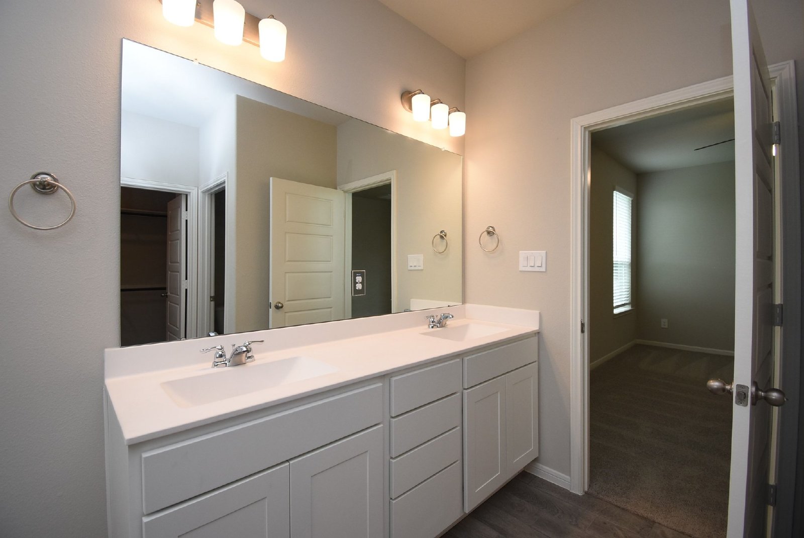 2128 Port Jackson Dr, La Marque, TX 77568 property image
