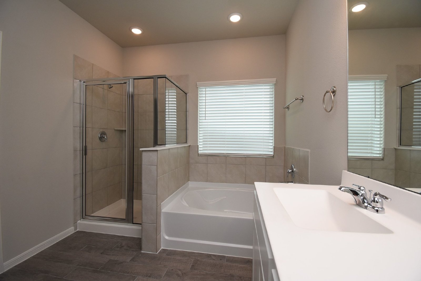 2128 Port Jackson Dr, La Marque, TX 77568 property image